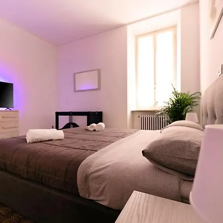 Relax - Historic Center With 3 Bedrooms And Free Ztl Pass מאנטובה
