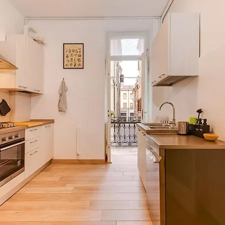 Relax - Historic Center With 3 Bedrooms And Free Ztl Pass * מאנטובה