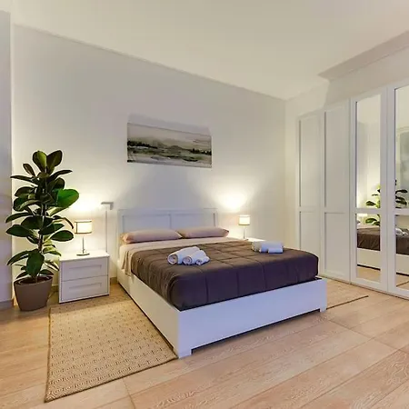 Relax - Historic Center With 3 Bedrooms And Free Ztl Pass * מאנטובה