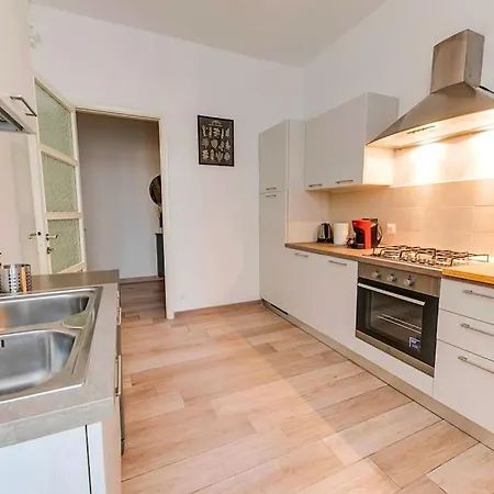 דירה Relax - Historic Center With 3 Bedrooms And Free Ztl Pass מאנטובה